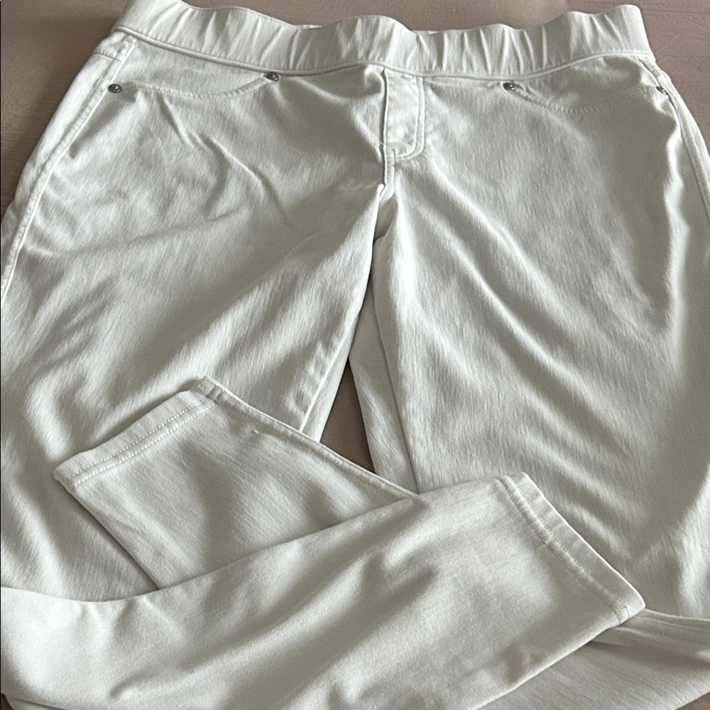 Simply Vera White Jeans - Picture 9 of 12